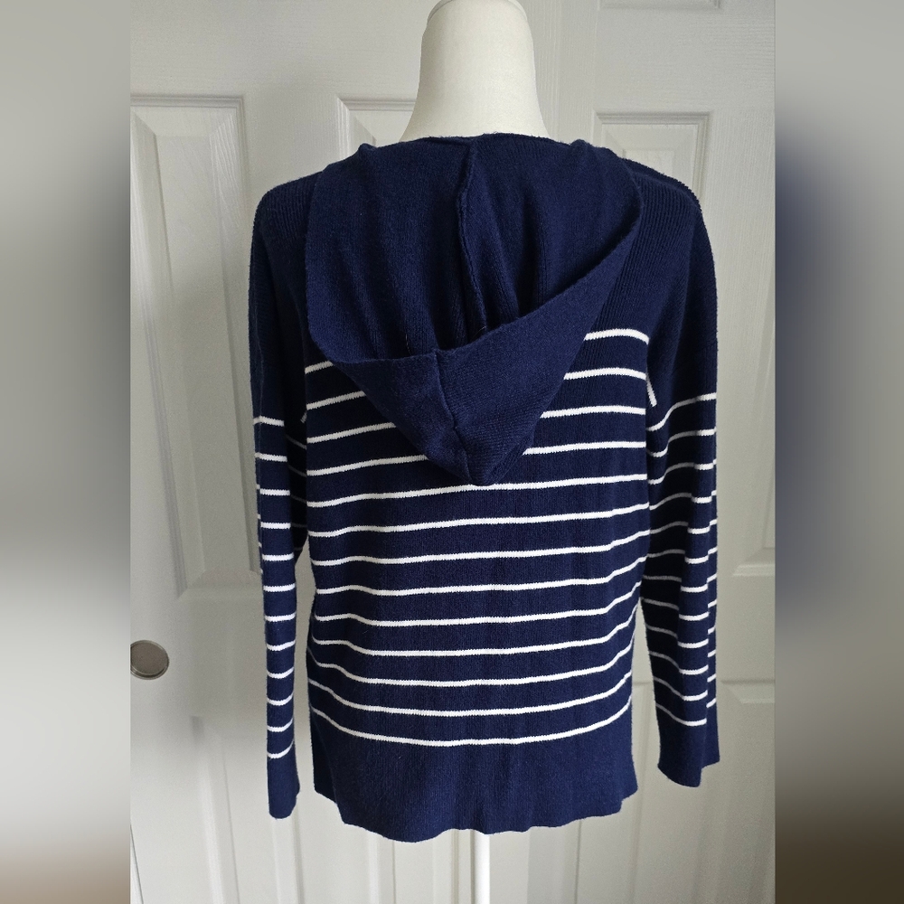 Tahari Women's V-Neck Sweater in Navy and White Stripes - Picture 3 of 9